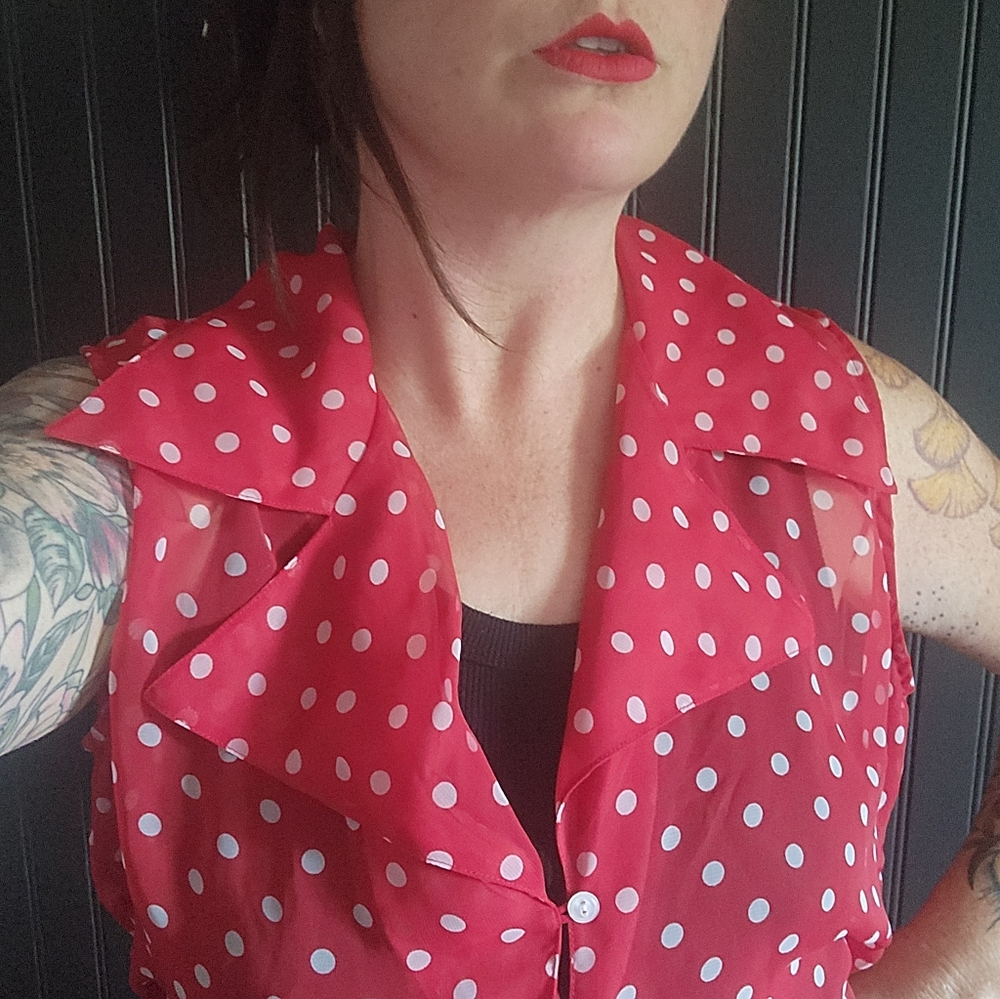 Red Chiffon Sleeveless Blouse with White Polka Dots - Size Med. Tie in the Front - Picture 12 of 13